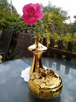 Arany színű porcelán váza és bombonier.                                                             