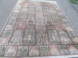 Kayseri kazettás és életfa motívumos kézi csomózású selyem szőnyeg 268cmx184