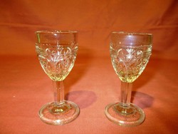 2 db szép régi üveg likőrös-pálinkás pohár