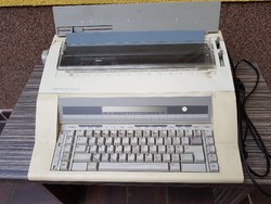 Top Tronic 640-es elektromos ( villany ) írógép