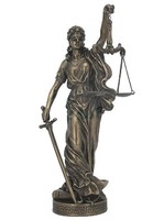 Justitia szobor 