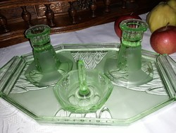Uránzöld színű üveg tálca,gyertyatartókkal,és gyűrűtartóval