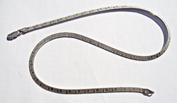 45,2 cm. hosszú széles lapos olasz ezüst nyaklánc