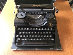 Antik OLYMPIA SIMPLEX táskaírógép
