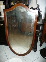 Gyönyörű, ritka antik nagy pajzs tükör az 1800-as évkből az eredeti csiszolt tükörrel