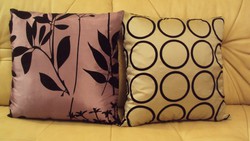 New condition, brocade silk pillows, with insert! --- Washable! ---