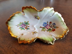 Herend leaf-shaped ashtray with Victoria pattern