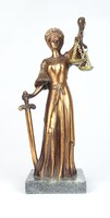 0T543 Jusztícia bronzírozott szobor 25.5 cm