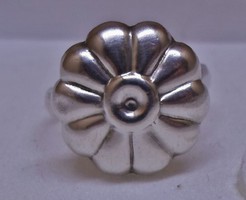 Unique beautiful silver flower ring