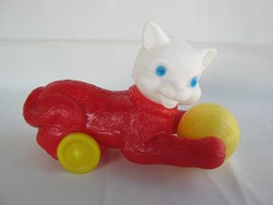 Retro trafikáru DMSZ műanyag játék macska cica labdával
