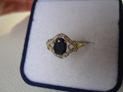 Sötét kék zafír és achtkant csiszolású gyémánt kővel-Tömör arany gyűrű