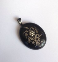 19. századi antik zománcozott ezüst medál gyönggyel, gyászékszer