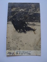 Családi fotó képeslap Fiume /1917/