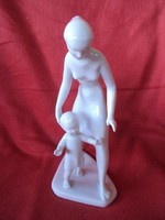 Herendi Anya gyermekével porcelán figura