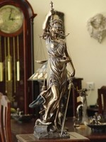 Justitia szobor 