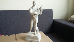 Porcelán figura - férfi lanttal / gitárral