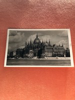 Szép állapotú Budapest (Országház) képeslap