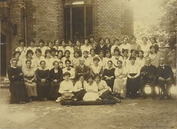 0U009 Régi iskolai fotográfia csoportkép 1920
