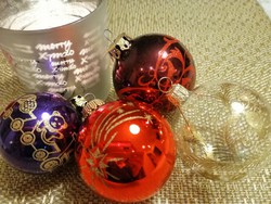 4 db régi fújt üveggömb karácsonyfadísz vegyes színekben mintákkal
