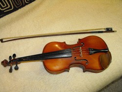 Hegedű (készült 1958-ban)