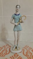 Hollóházi porcelán teniszező lány, szobor, női alak eladó!