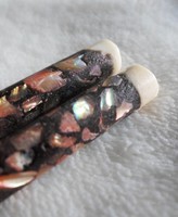 Abalone kagyló intarziás, csont végű rózsafa evőpálcika pár