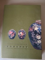 Zsolnay Ceramics - A guide for collectors Album 2003, angol nyelvű