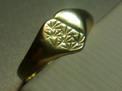 Különleges gyönyörű antik arany gyűrű szív alakú ritkaság
