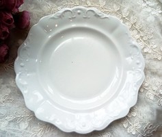 Régi fehér indamintás porcelán tányér