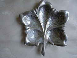 Levél formájú ezüst hamutartó
