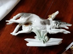 Hatalmas antik porcelán vadászkutya páros, jelzett