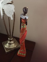 Afrikai női alak kis szobor