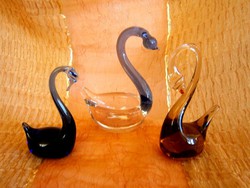 3 db gyönyörű különböző Muránói üveg hattyú, az egyik teste tálka 9-12 cm magasak