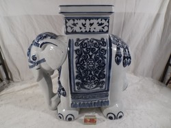 Elefánt  régi porcelán - VIRÁGTARTÓ - 12 kg, hófehér, királykék kézi festéssel, 48 x 47 x 22 cm