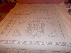 Hatalmas szépséges antik kézi készítésű csipe betétes hófehér ágytakaró