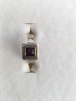 Silver ring set with garnet (silpada)