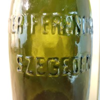 "Hutter-Ferencsevits Szegeden" zöld sörösüveg (523)