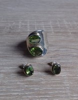 Ezüst gyűrű és fülbevaló olivin kővel