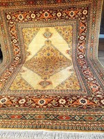 Gyönyörű nagyméretű perzsa szőnyeg 250x360-cm