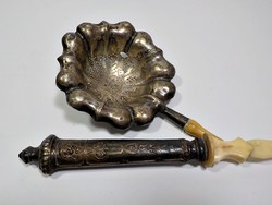 Antik ezüst teaszűrő és kés nyél  