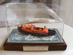 Legendás RNLB Ruby and Arthur Reed angol életmentő hajó modell