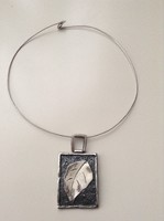Kézműves osztrák ezüst medál merev ezüst nyakláncon