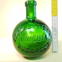 "Zwack J. és Társai Unicum Budapest" világoszöld közepes likőrösüveg (561)