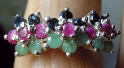 925 ezüst gyűrű, 18,7/58,7 mm, rubin, smaragd és zafír kövekkel