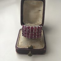 Kézműves ezüst gyűrű rubin kövekkel