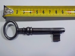 Régi fém kulcs , pincekulcs , kapukulcs  4., 