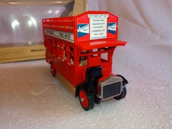 1922-es Matchbox omnibusz 1982-ben Angliában gyártott fém modell emeletes busz
