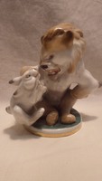 Orosz porcelán , nyulat fenyegető oroszlán szobor