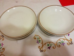 9 db Alföldi porcelán tányér készlet fehér aranyozott szegéllyel