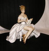 Balerina legyezővel Schaubach Kunst  Wallendorf porcelán figura 17 cm
